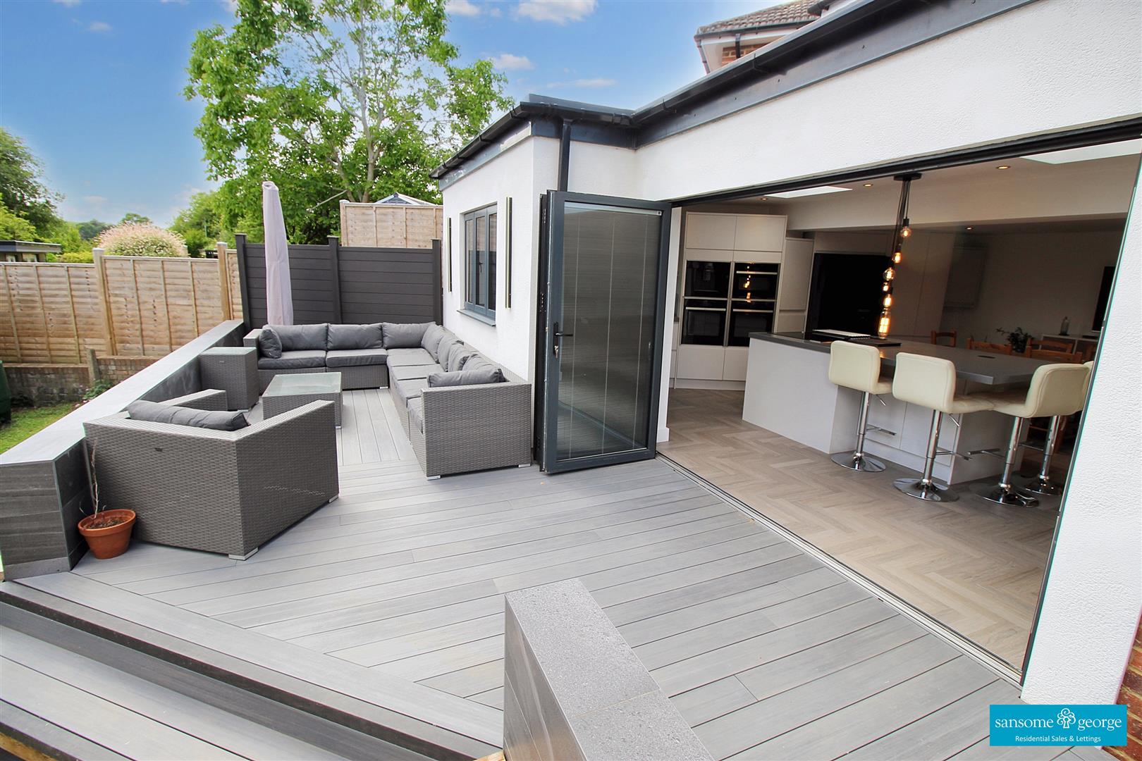 Staddlestone Close, Tilehurst, Reading